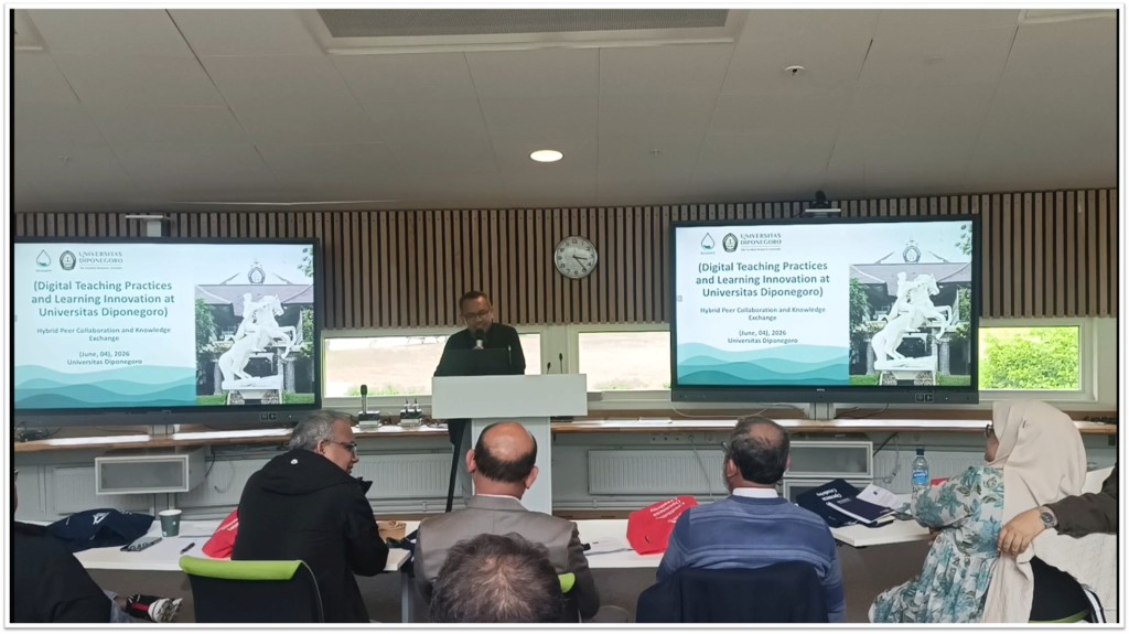 Yudhy Dharmawan presenting the digital teaching ecosystem of University of Diponegoro, Indonesia.